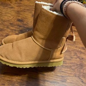 UGG Bailey bows women’s boots